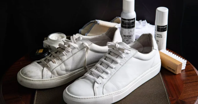 how to clean sneaker shoes?